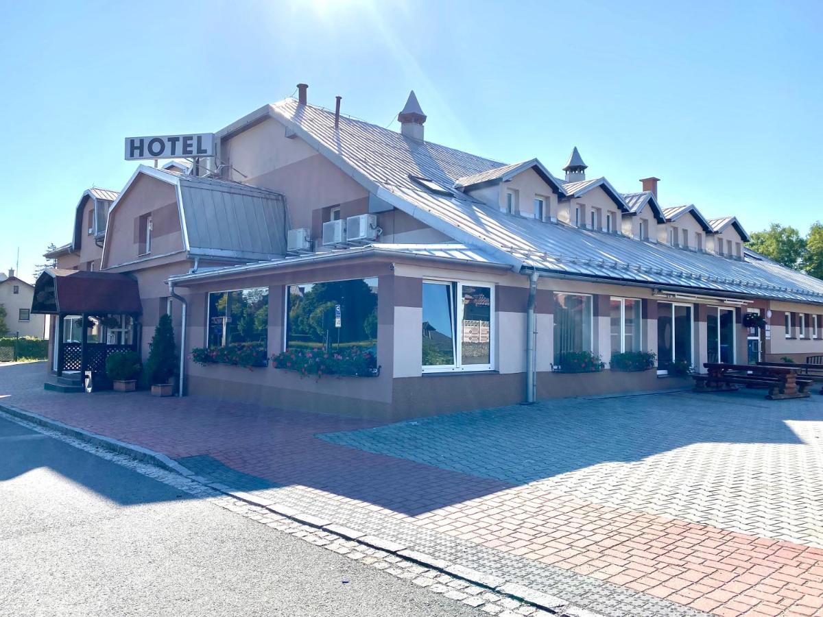 Penzion Na Císařství Hotel Horni Sucha Exterior foto